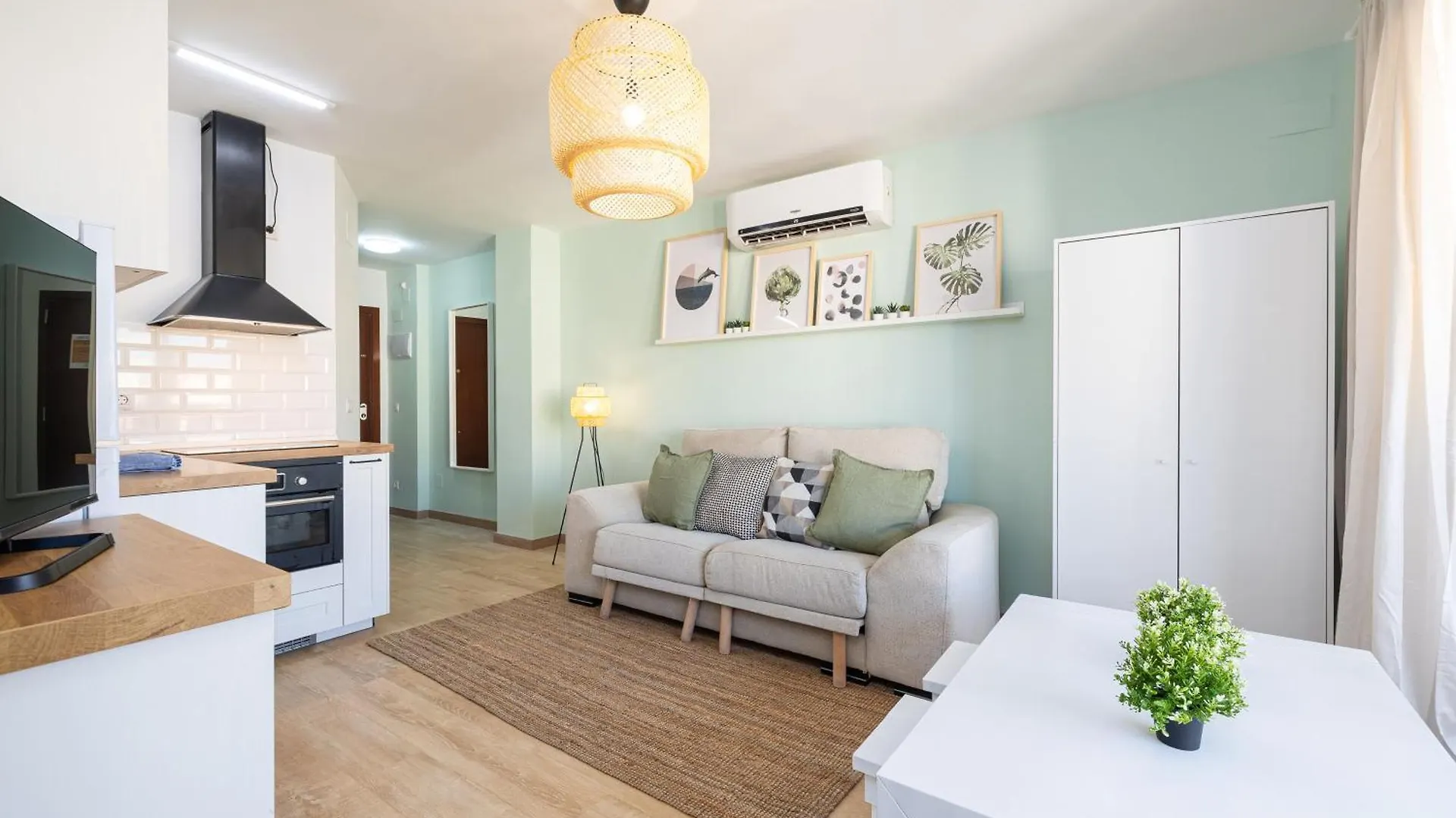 Holidays2Malaga Los Guindos 500 Mts From Beach And Promenade Apartament Malaga