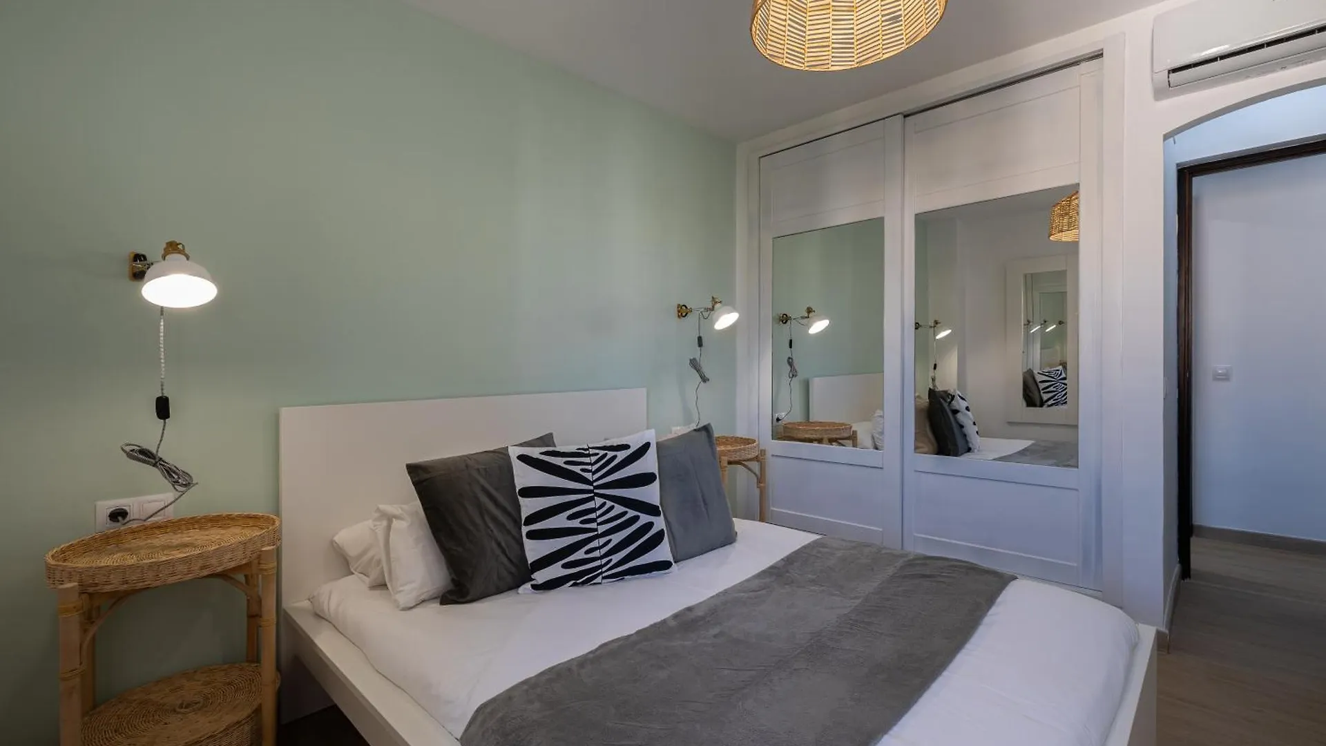 Holidays2Malaga Los Guindos 500 Mts From Beach And Promenade Malaga